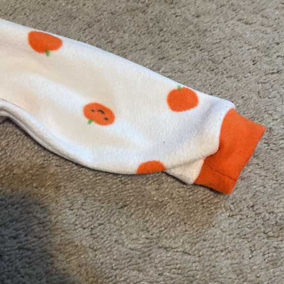 Carter’s Infant Size 9 Months Halloween Pumpkin Footie Sleeper - Picture 4 of 10
